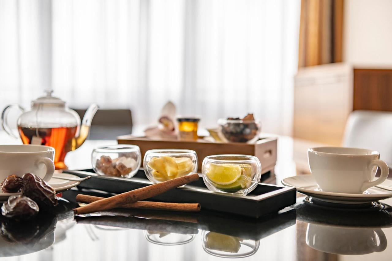 The Westin Grand Munich Ξενοδοχείο Εξωτερικό φωτογραφία Tea service