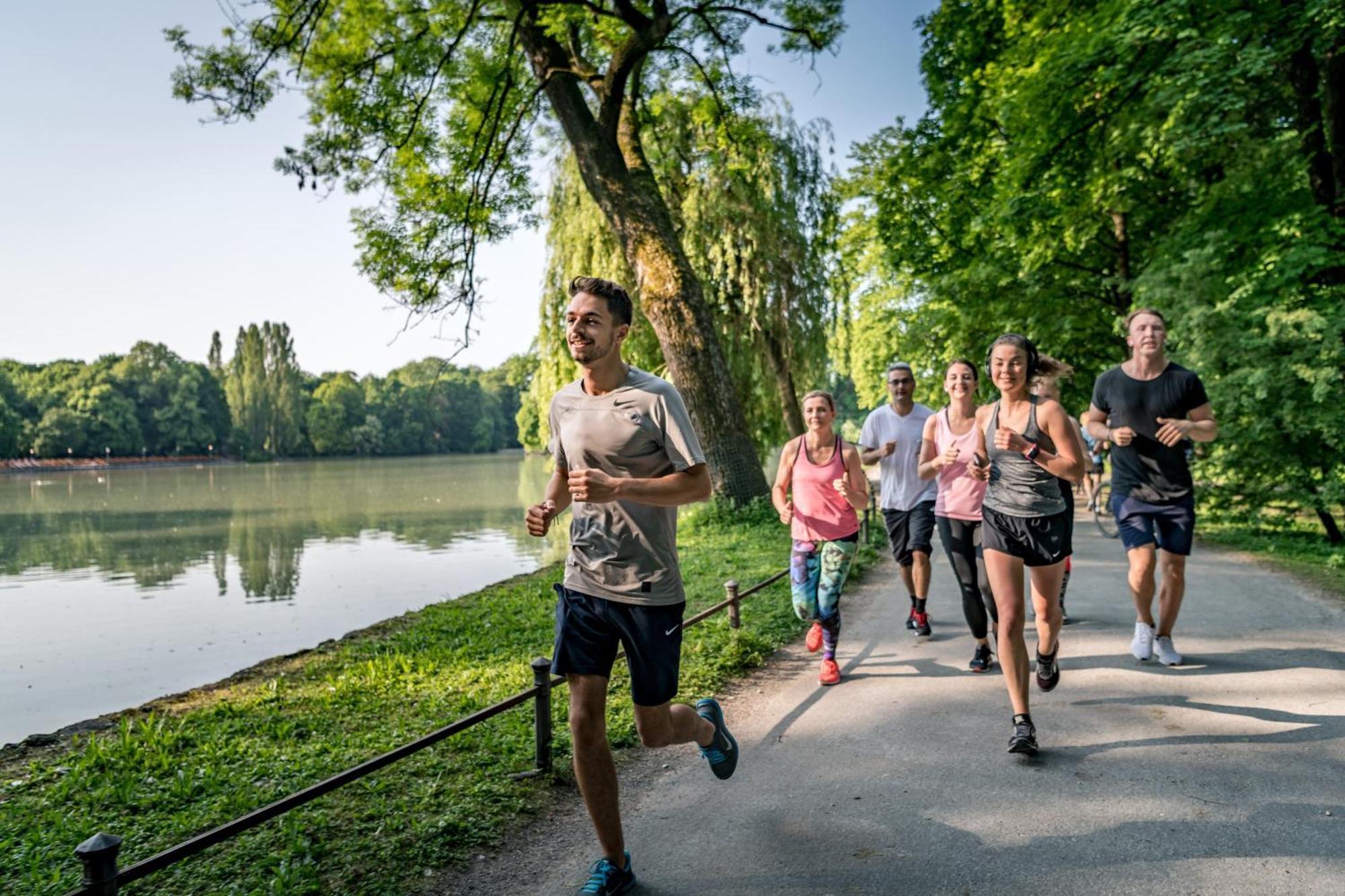 The Westin Grand Munich Ξενοδοχείο Εξωτερικό φωτογραφία Runners in the 2017 edition
