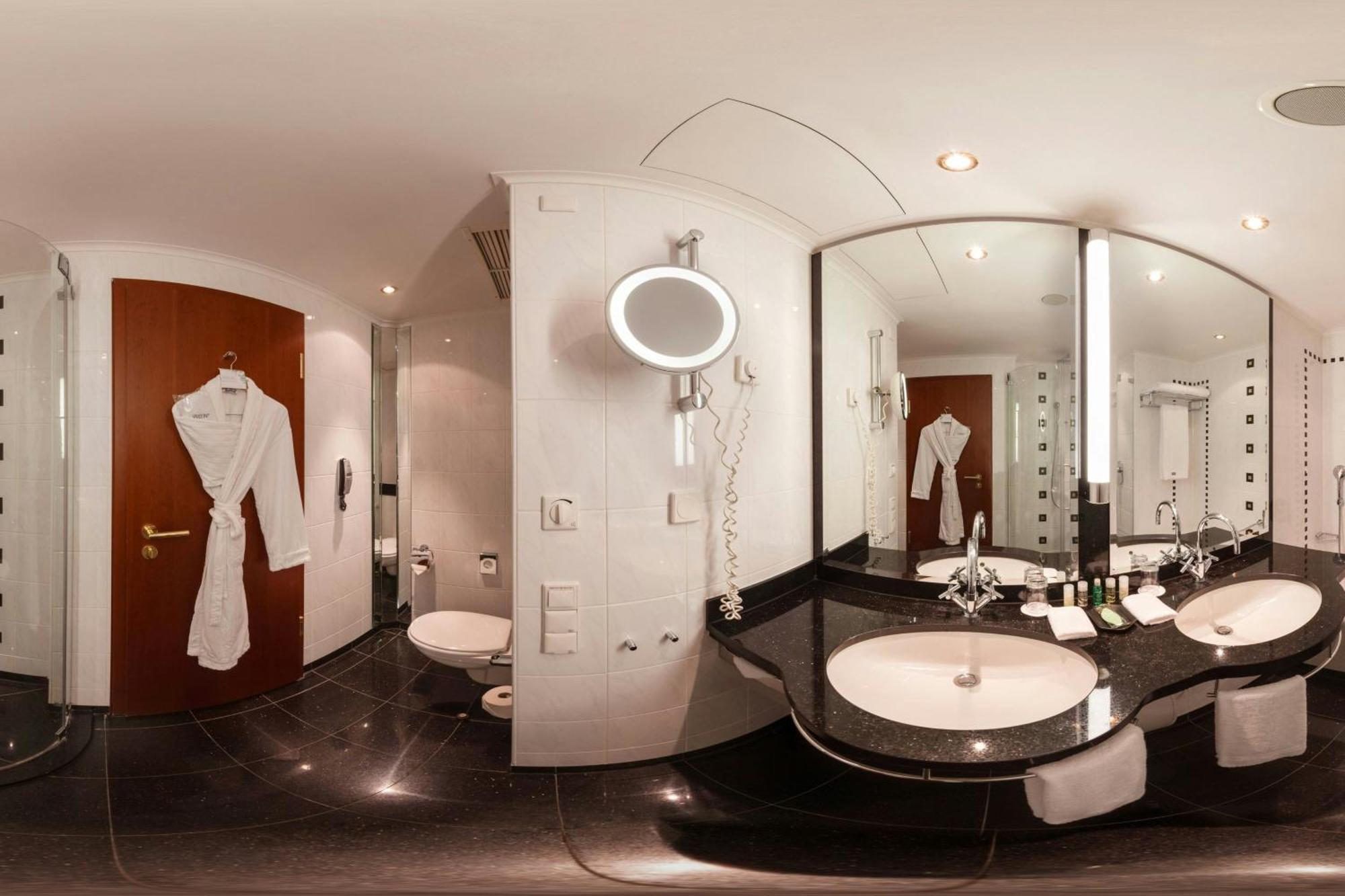 The Westin Grand Munich Ξενοδοχείο Εξωτερικό φωτογραφία Bathroom