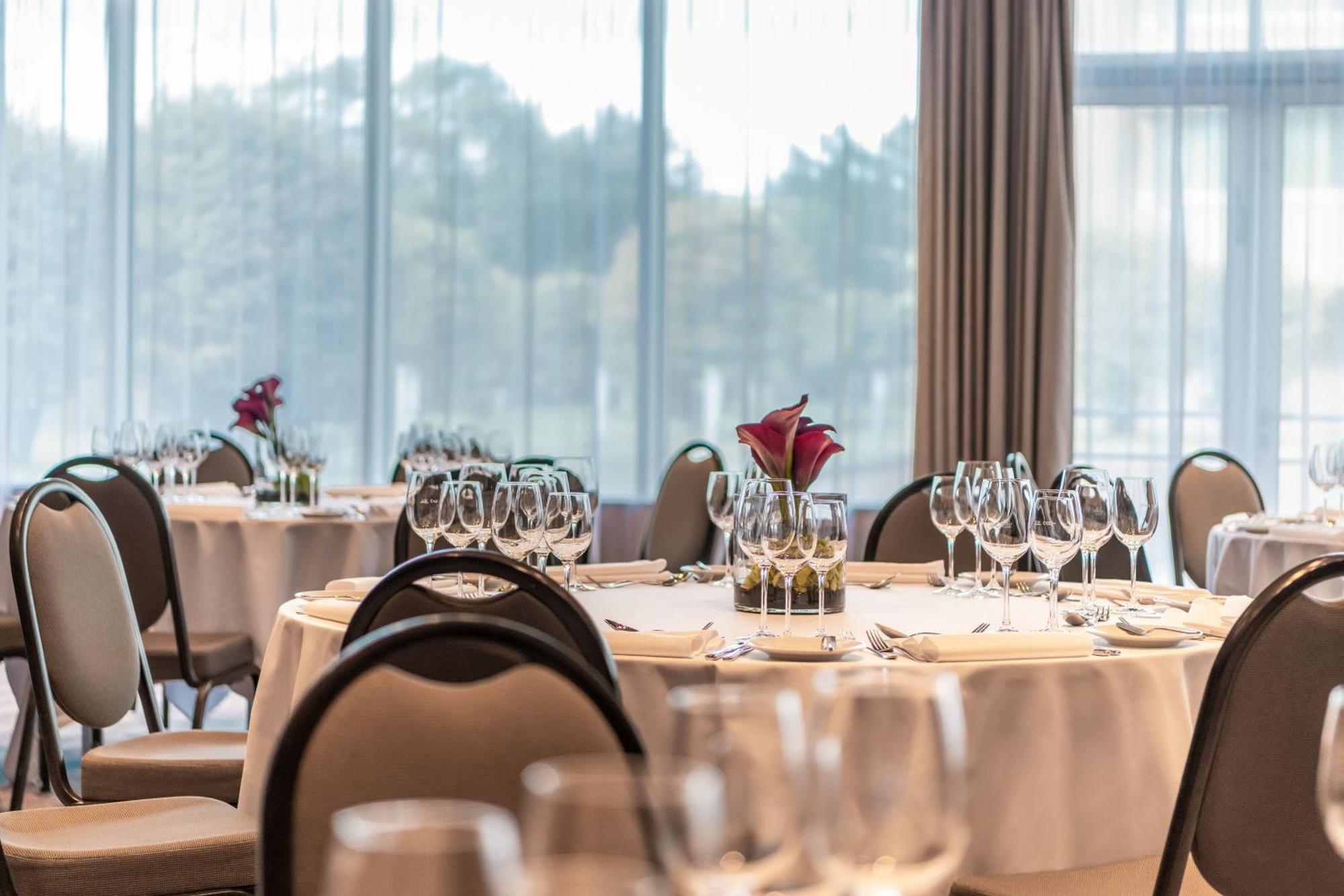 The Westin Grand Munich Ξενοδοχείο Εξωτερικό φωτογραφία The ballroom at the hotel